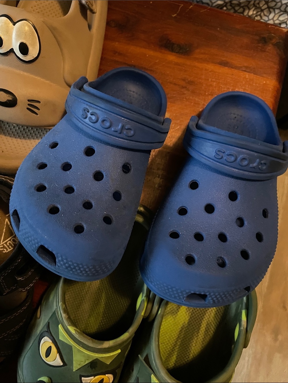 CROCS Kids Classic Clogs in Royal Blue